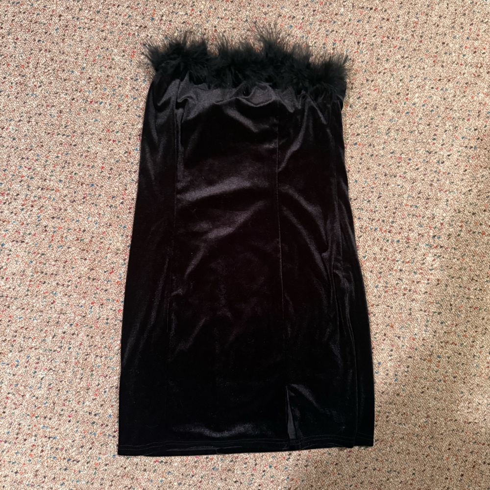 Superdown Dress - Picture 4 of 8
